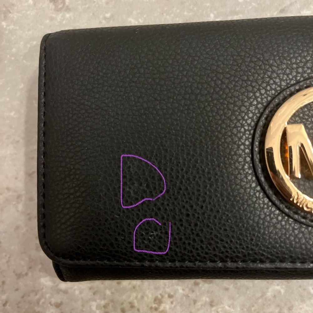 Michael Kors Black Fulton Pebbled Leather Wallet Good Condition - Picture 5 of 7